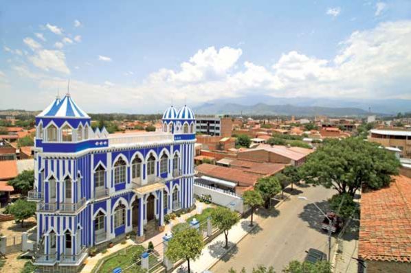 Lee más sobre el artículo Cámara Hotelera de Tarija se une a taxistas para mejorar servicio a los turistas
