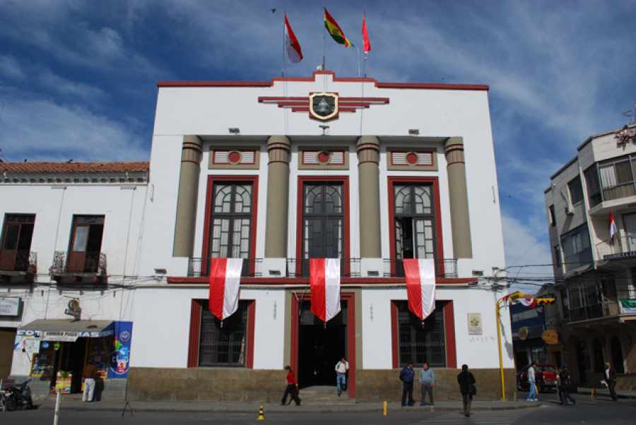 Lee más sobre el artículo Trabajadores municipales de Tarija paralizan actividades por 72 horas