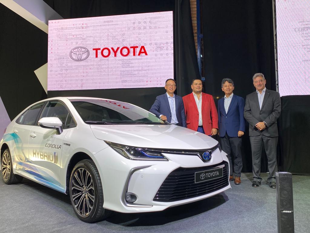 Lee más sobre el artículo Toyota impacta en la ExpoAuto y lanza la tecnología híbrida en mercado boliviano