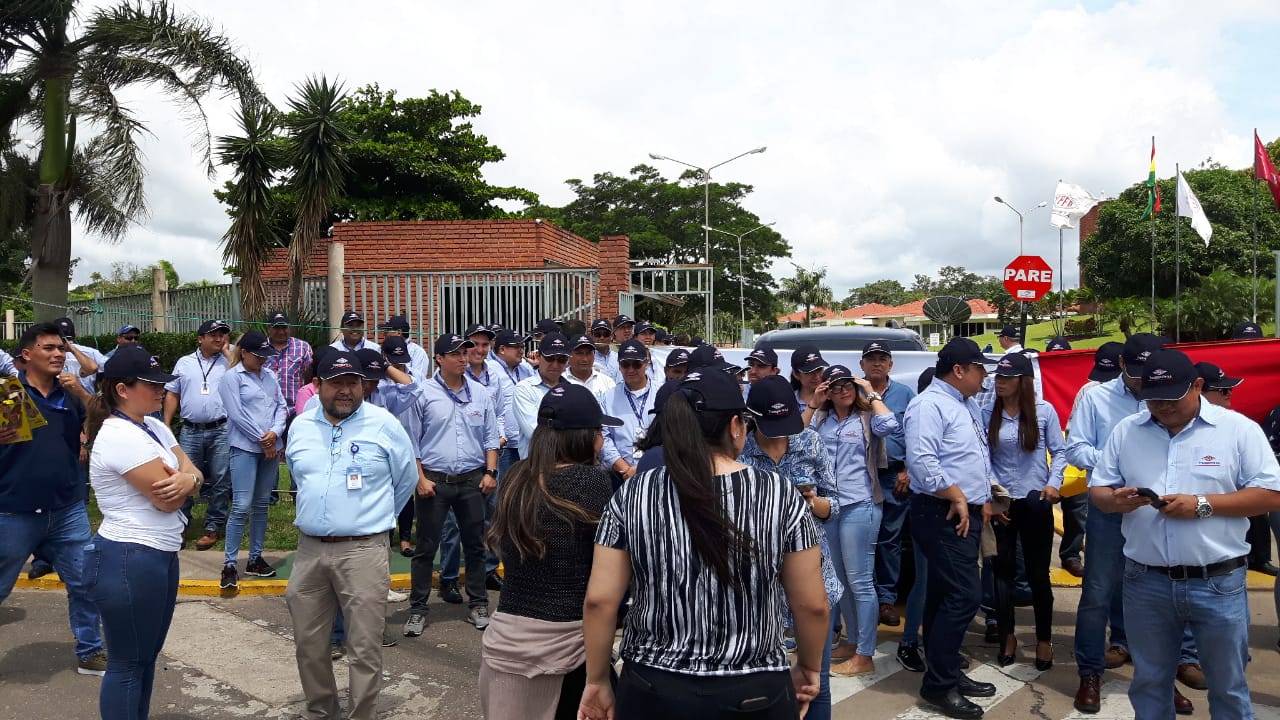 Lee más sobre el artículo Trabajadores toman las instalaciones de YPFB Transporte en protesta por cambios de personal