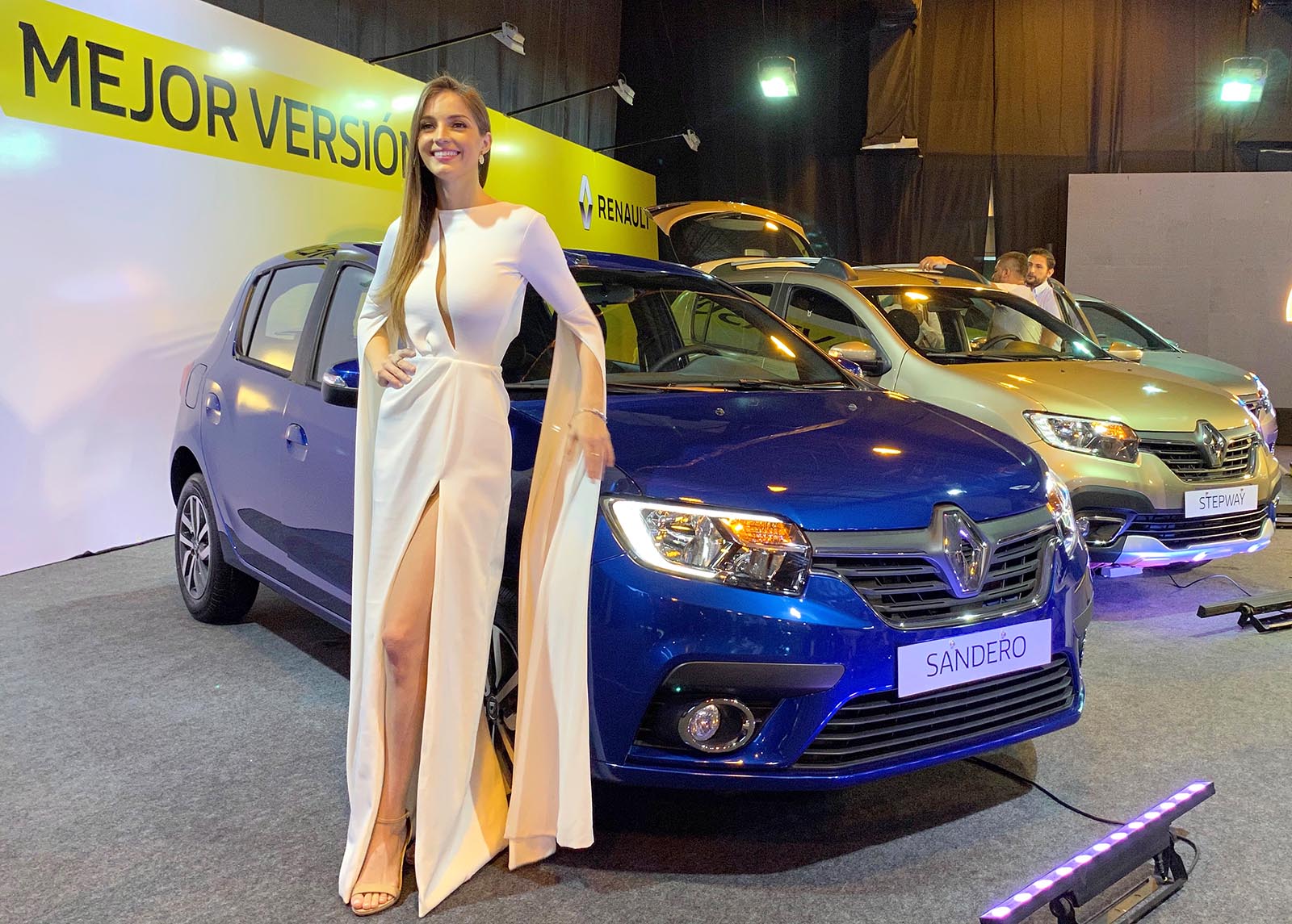 Lee más sobre el artículo Renault presenta en la Expoauto los renovados Logan, Sandero y Stepway