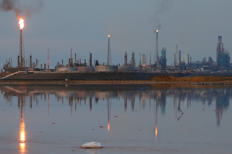 Lee más sobre el artículo El petróleo se hunde a niveles de hace 20 años por el desplome de la demanda