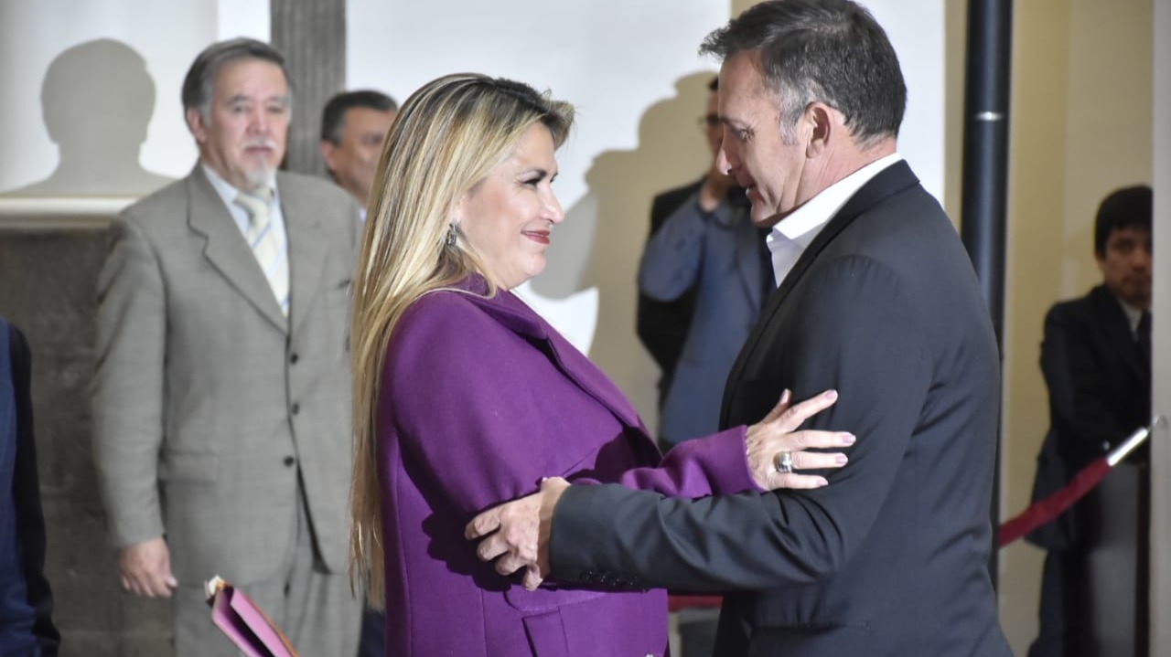 Lee más sobre el artículo López vuelve al Ministerio de Defensa y la presidente Áñez acusa a Evo de desestabilización