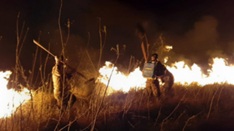 Lee más sobre el artículo Incendio en área protegida Otuquis alertan a la región