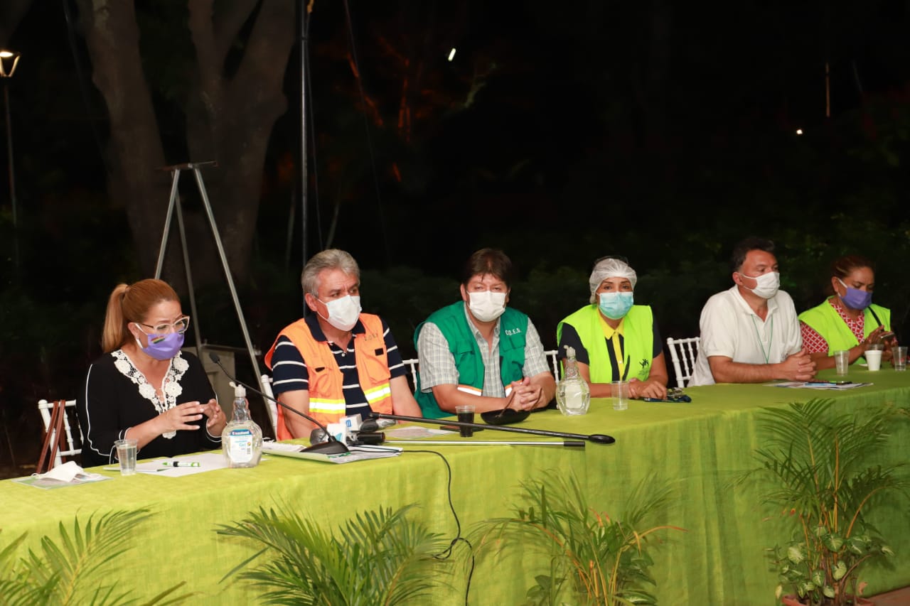 Lee más sobre el artículo Autoridades garantizan abastecimiento de alimentos de los valles a Santa Cruz durante la militarización