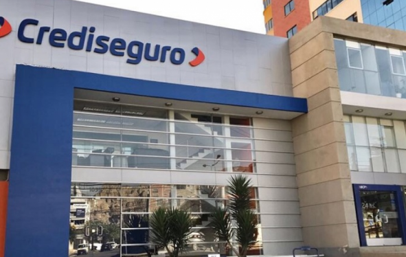 Lee más sobre el artículo Crediseguro crea un fondo de Bs 1 millón para indemnizar a personal del sector Salud