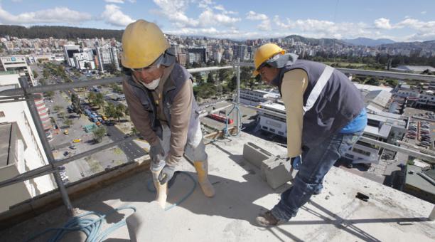 Lee más sobre el artículo Ecuador arranca reactivación con 30 proyectos pilotos en sector de la construcción