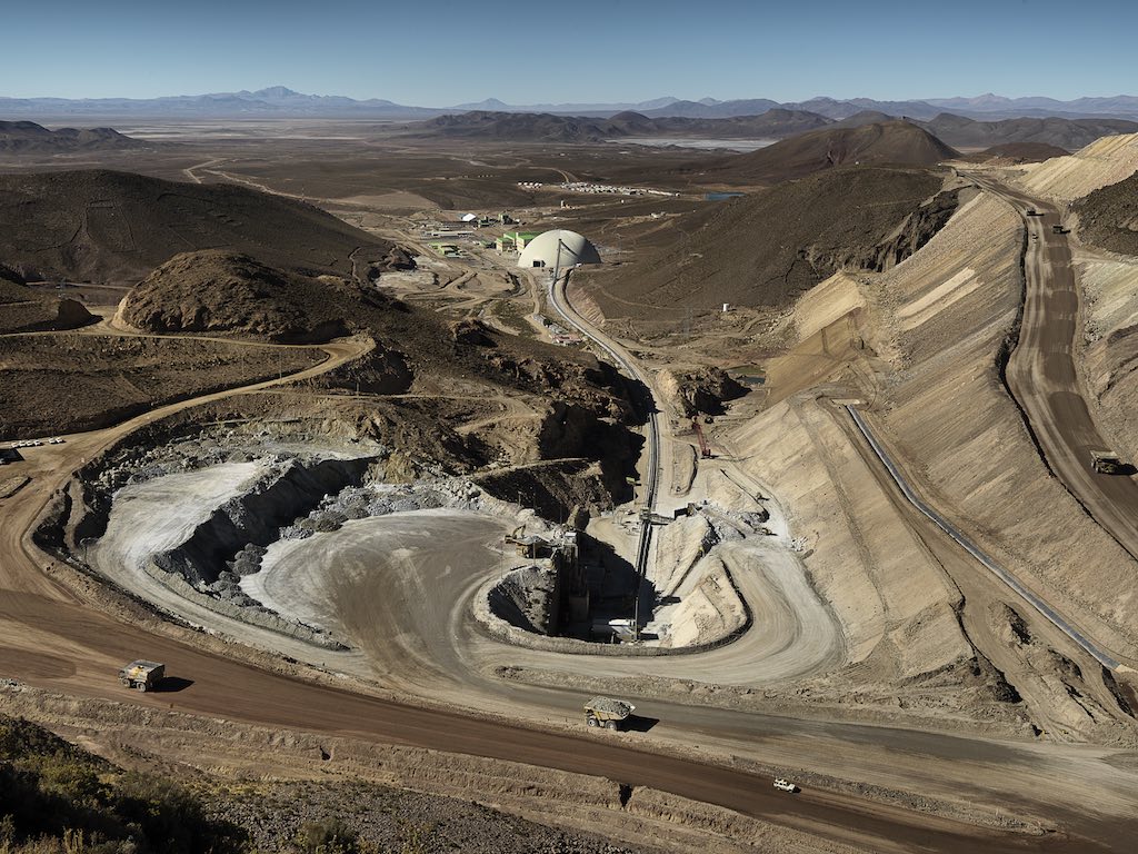 Lee más sobre el artículo Coordinan mecanismos para programar reinicio de actividades mineras