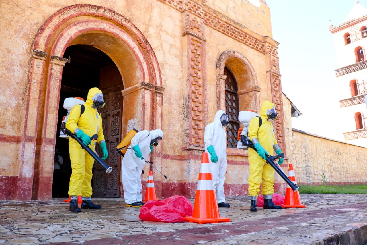 Lee más sobre el artículo YPFB y Gobernación entregan  material de bioseguridad en San José de Chiquitos