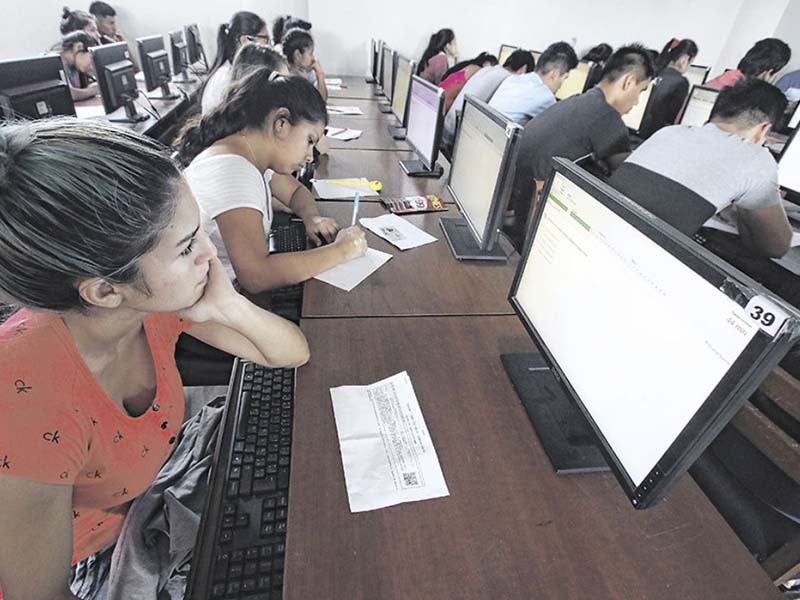 Lee más sobre el artículo Uagrm decide utilizar plataformas virtuales para que estudiantes puedan recuperar el semestre