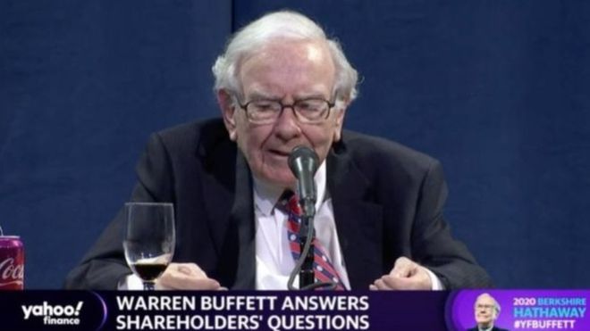 Lee más sobre el artículo Warrent Buffett vende todas sus acciones en aerolíneas tras las pérdidas de la industria por la pandemia