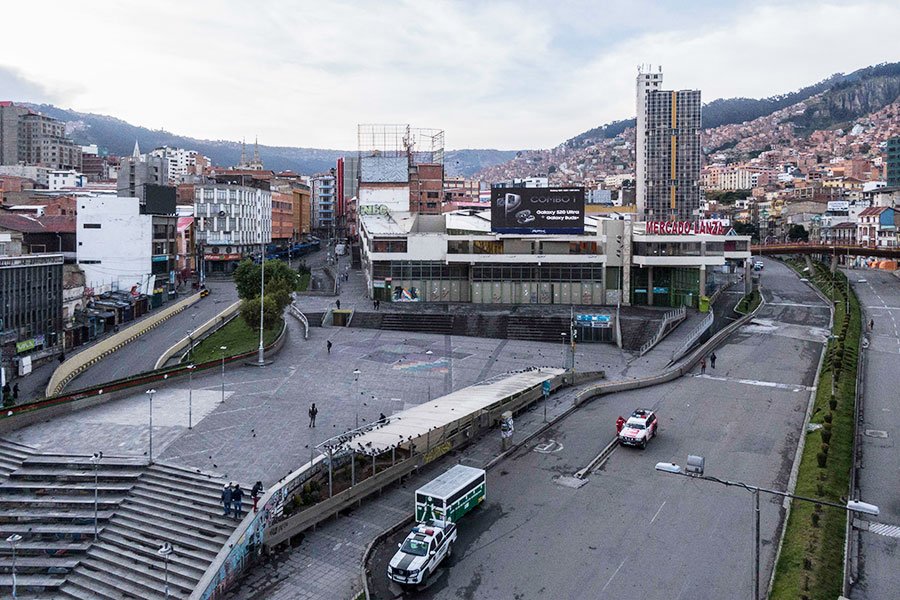 Lee más sobre el artículo El transporte interprovincial e intermunicipal vuelven a operar en La Paz