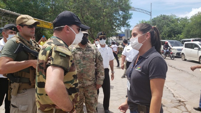 Lee más sobre el artículo Esposa del ministro de Defensa da positivo por coronavirus y su familia ingresa en cuarentena