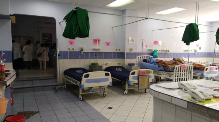 Lee más sobre el artículo Médicos pronostican crisis en hospitales por flexibilización de cuarentena en La Paz