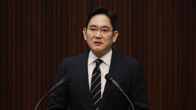 Lee más sobre el artículo Escándalos acaban con la dinastía Lee al mando del gigante Samsung