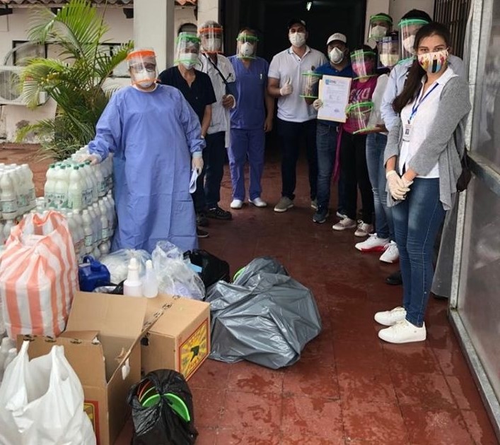 Lee más sobre el artículo Graduados de la UPSA fabrican y donan mascarillas de alta protección hospitalaria