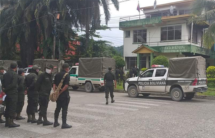 Lee más sobre el artículo Gobierno cierra salida de gente desde el Trópico hacia Cochabamba y Santa Cruz a partir de este lunes