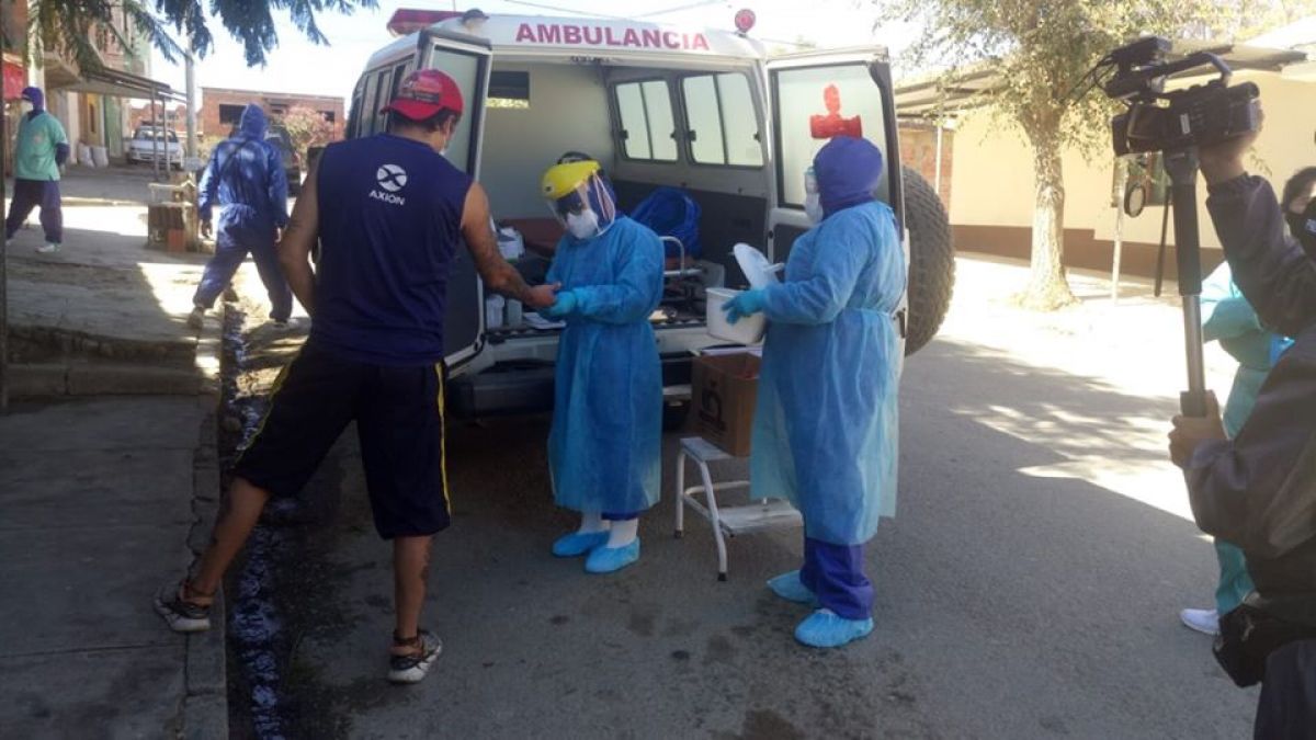 Lee más sobre el artículo Rastrillaje encuentra a 33 pacientes con Covid  y aíslan a más de 3 mil personas en Tarija