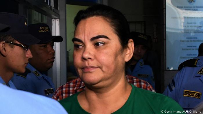 Lee más sobre el artículo Liberan a exprimera dama de Honduras acusada por corrupción