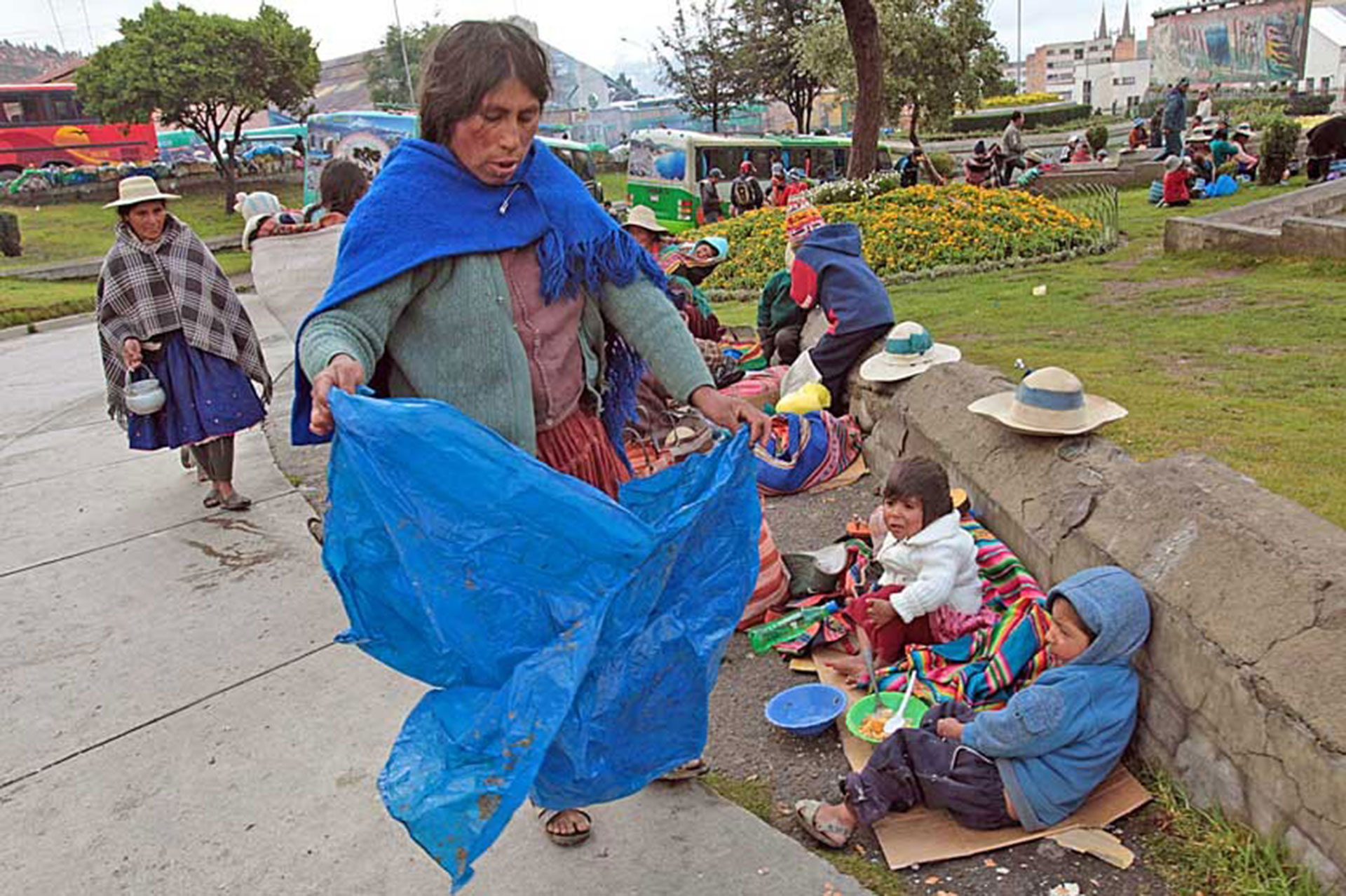 Lee más sobre el artículo El Gobierno afirma que en Bolivia la pobreza extrema bajó al 11,1% y la moderada en 36,3%