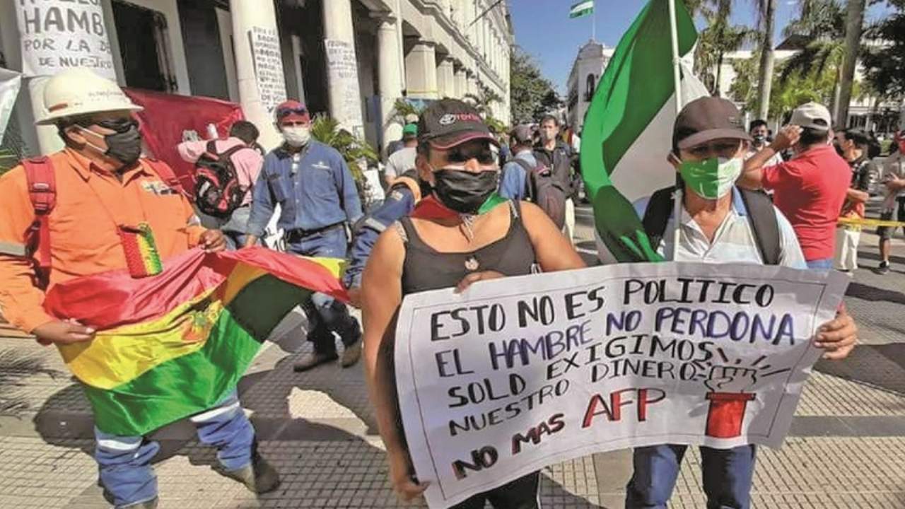 Lee más sobre el artículo Aportantes a las AFP anuncian bloqueos y marchas desde la semana próxima