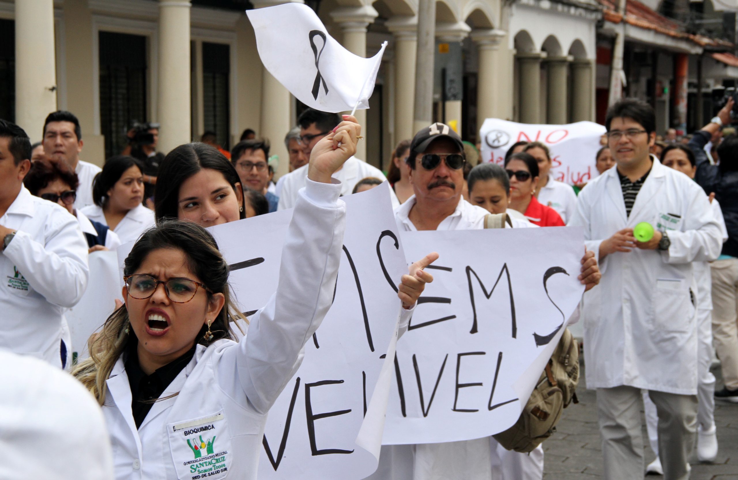 Lee más sobre el artículo Médicos vuelven a creer y  esperan firmar un convenio para atención a su sector