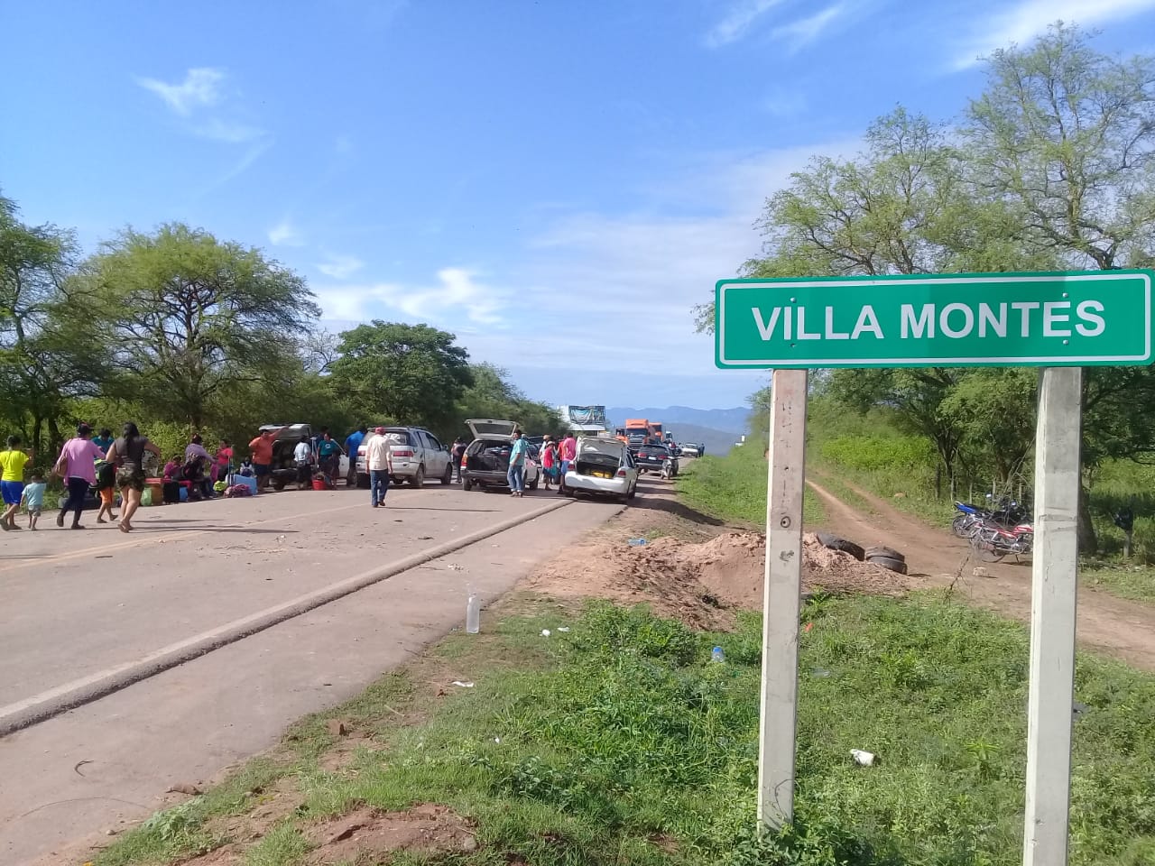 Lee más sobre el artículo Villa Montes inicia bloqueo caminero por abandono de las autoridades
