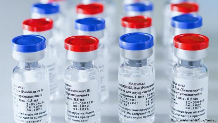 Lee más sobre el artículo Vacunación masiva en Rusia contra COVID-19 comenzará en un mes
