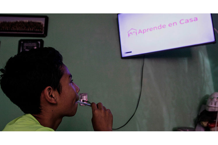 Lee más sobre el artículo México iniciará clases escolares por TV ante persistencia del coronavirus