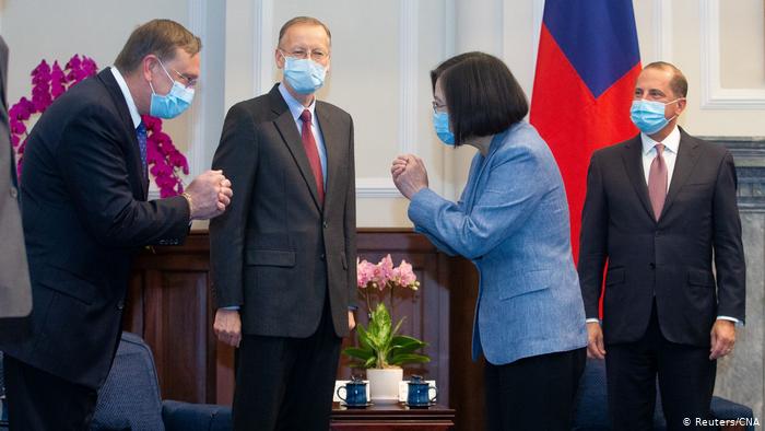 Lee más sobre el artículo Presidenta de Taiwán se reúne con ministro de Salud de EE.UU.