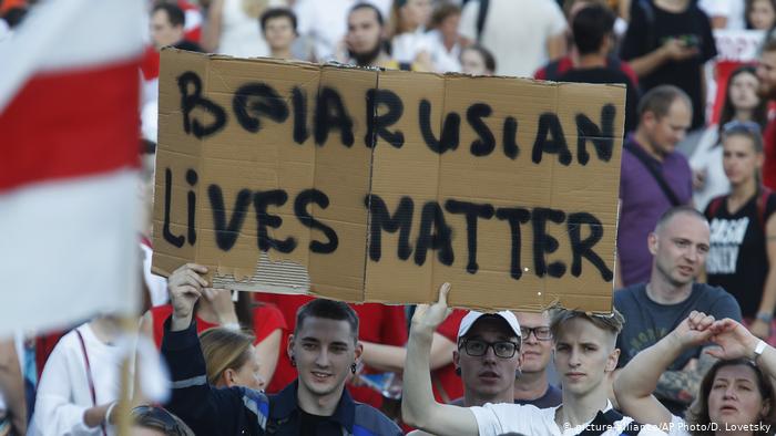 Lee más sobre el artículo UE apoya a manifestantes en Bielorrusia y anuncia sanciones por violencia