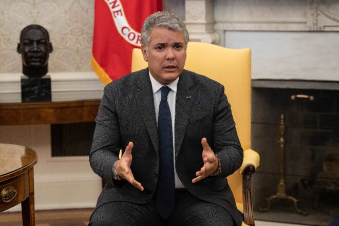 Lee más sobre el artículo Presidente de Colombia dice que Venezuela busca obtener misiles con Irán