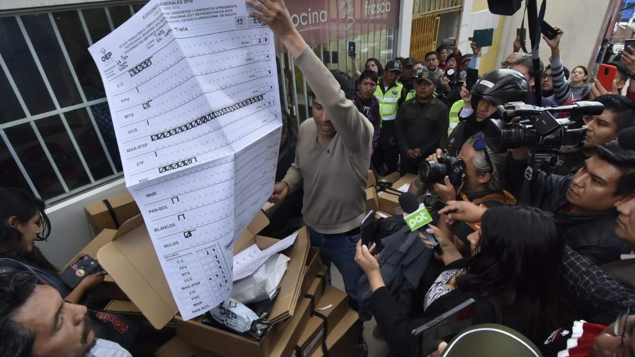 Lee más sobre el artículo Procuraduría y Tribunal Electoral de Santa Cruz confirman ruptura de cadena de custodia en elecciones de octubre de 2019