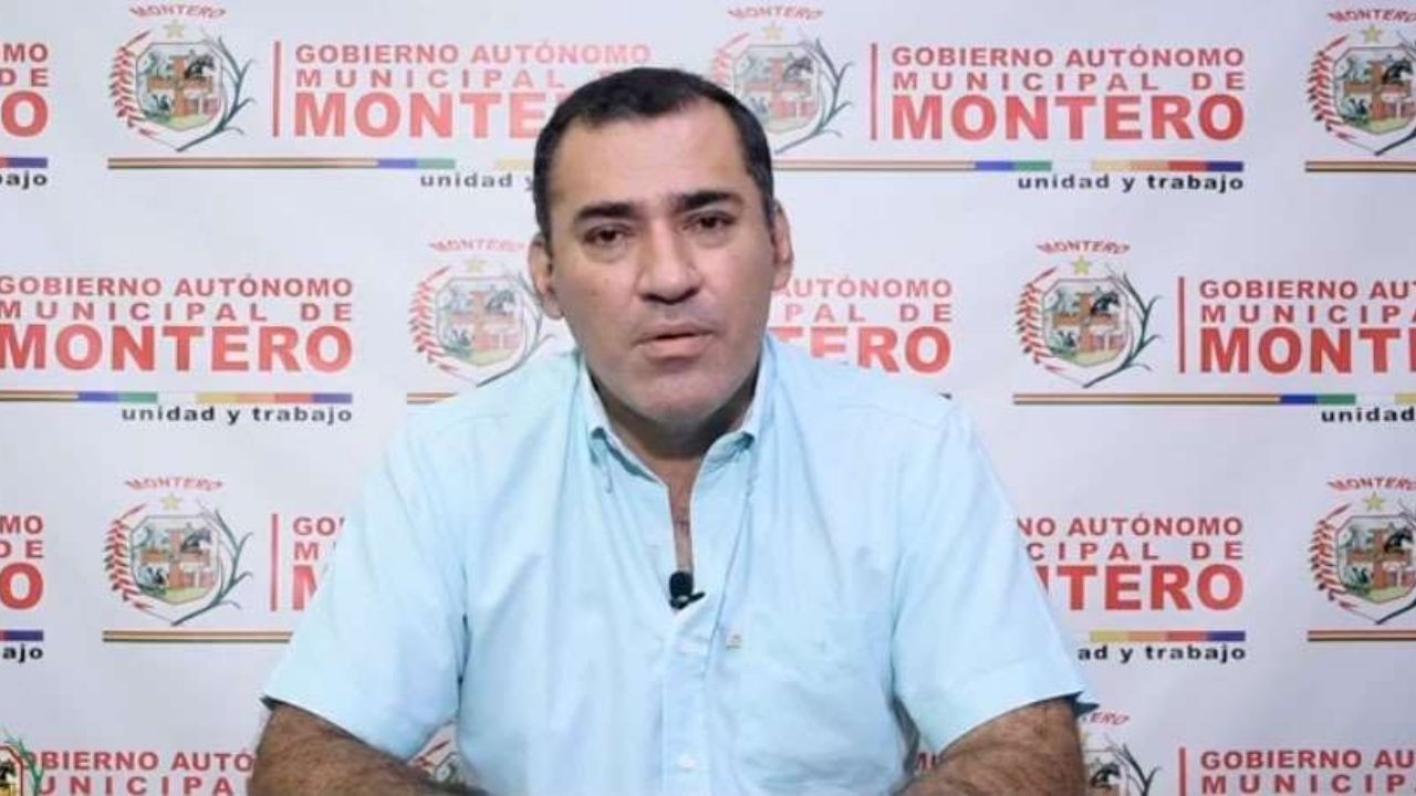 Lee más sobre el artículo Montero anuncia clases de nivelación en televisión, radio y redes sociales y reducción de sueldos municipales