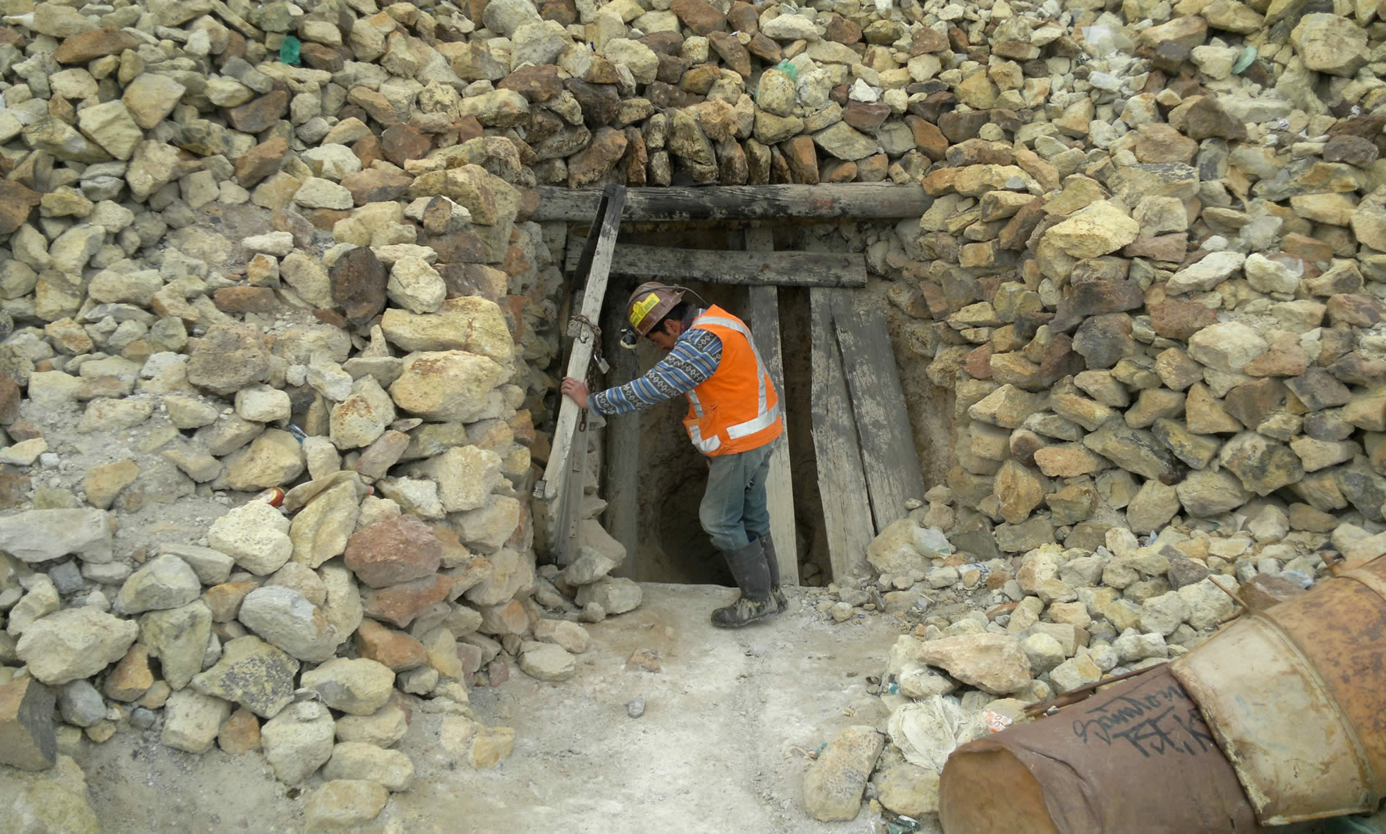 Lee más sobre el artículo Gobernador de Potosí advierte que siguen cayendo los ingresos por regalías mineras