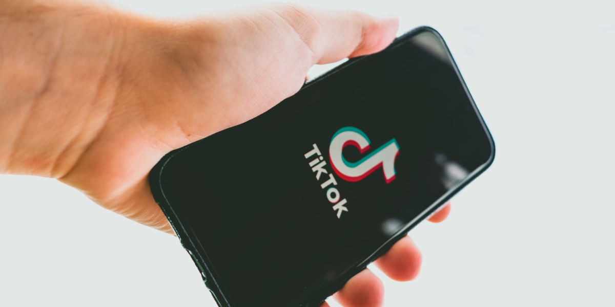 Lee más sobre el artículo Microsoft dice que seguirá negociando para comprar TikTok