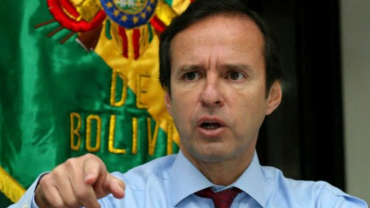 Lee más sobre el artículo Tuto Quiroga tampoco va a la reunión convocada por Añez