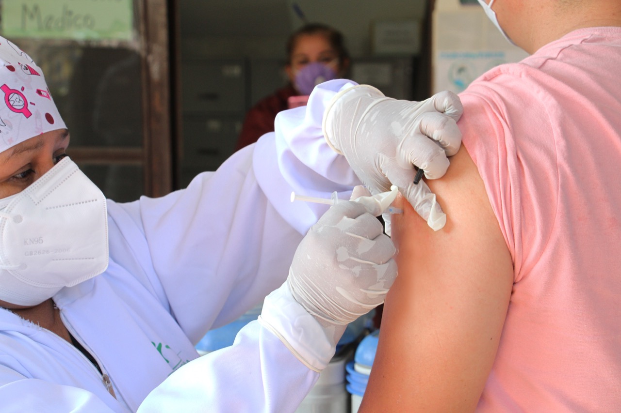 Lee más sobre el artículo Bolivia tiene garantizadas dos millones de dosis de vacunas contra el Coronavirus