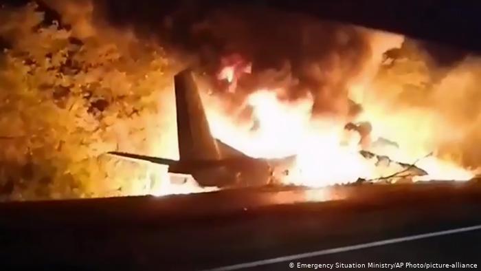 Lee más sobre el artículo Al menos 22 personas mueren al estrellarse un avión militar en Ucrania
