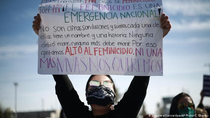 Lee más sobre el artículo Queman edificio durante protesta feminista en México