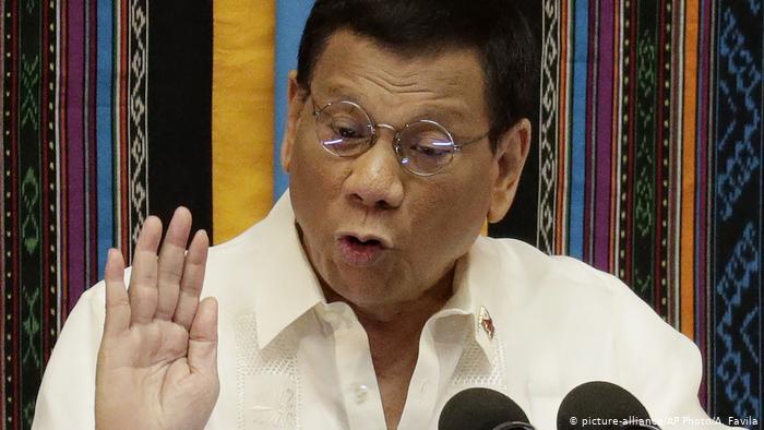 Lee más sobre el artículo Filipinas: Rodrigo Duterte amenaza con el cierre de Facebook