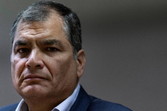 Lee más sobre el artículo Correa ve “gravísimo” que ente electoral rechace su candidatura a vice de Ecuador