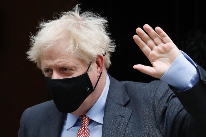 Lee más sobre el artículo Boris Johnson evita una rebelión en el Partido Conservador