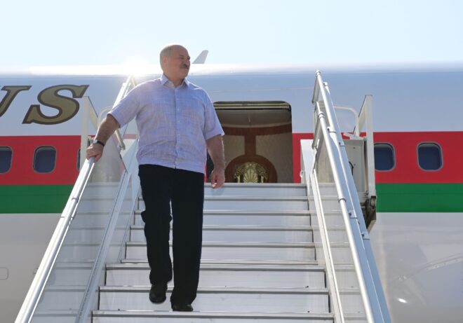 Lee más sobre el artículo Putin está “convencido” de que Lukashenko superará la crisis en Bielorrusia