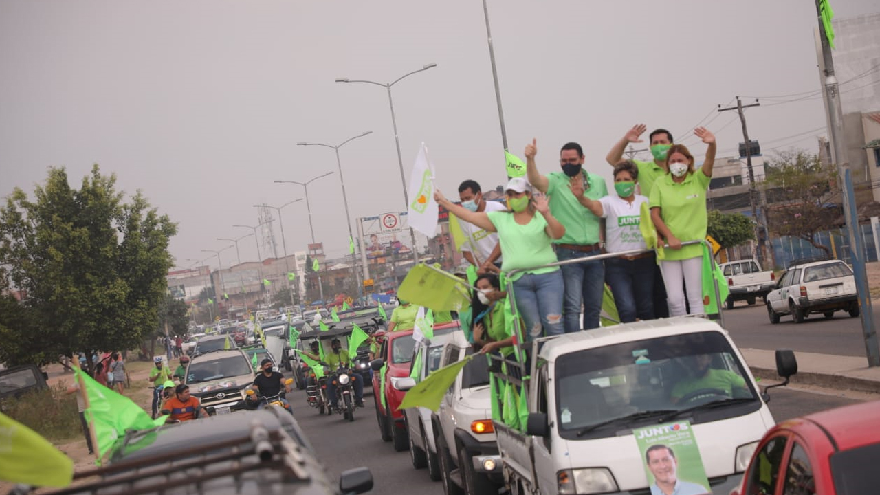 Lee más sobre el artículo Juntos inicia campaña con una caravana en Santa Cruz