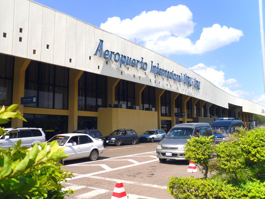 Lee más sobre el artículo Gobierno niega plan de privatización del aeropuerto de Viru Viru