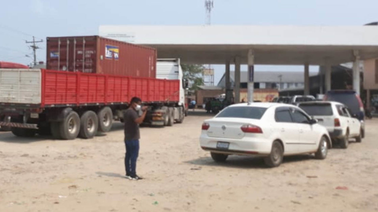 Lee más sobre el artículo Productores de Yapacaní amenazan con cierre de válvulas de pozos petroleros