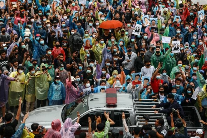 Lee más sobre el artículo Los prodemocracia protestaron de nuevo en Tailandia, pese a prohibición de marchar