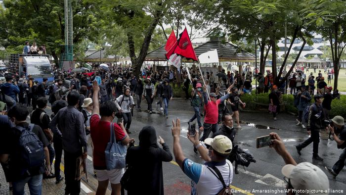 Lee más sobre el artículo Tailandia decreta estado de emergencia y disuelve protesta antigobierno