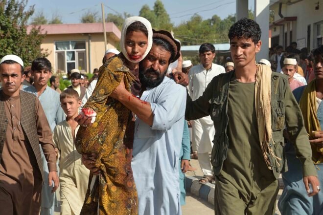 Lee más sobre el artículo Dos décadas después de la invasión de EEUU, los afganos temen el regreso de los talibanes